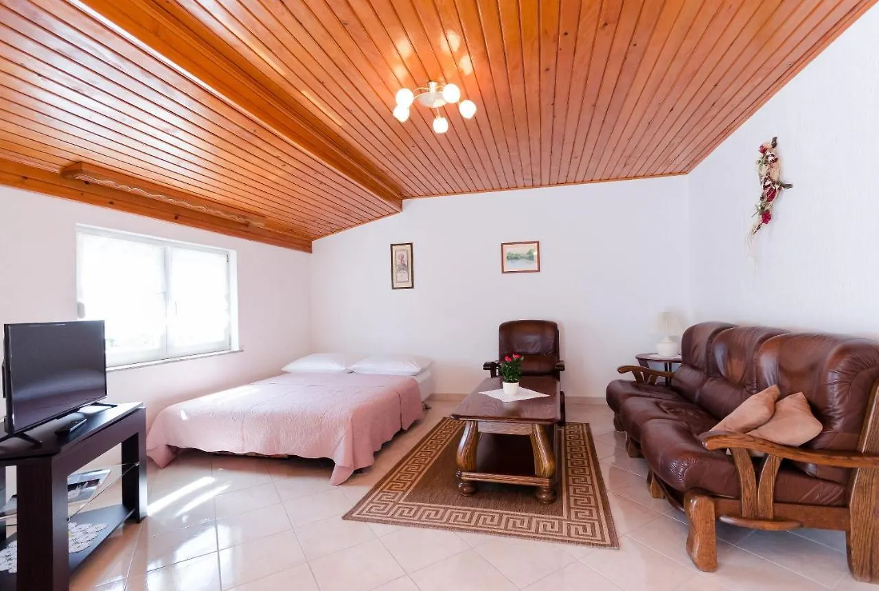 פובילה Apartments Maravera קרואטיה