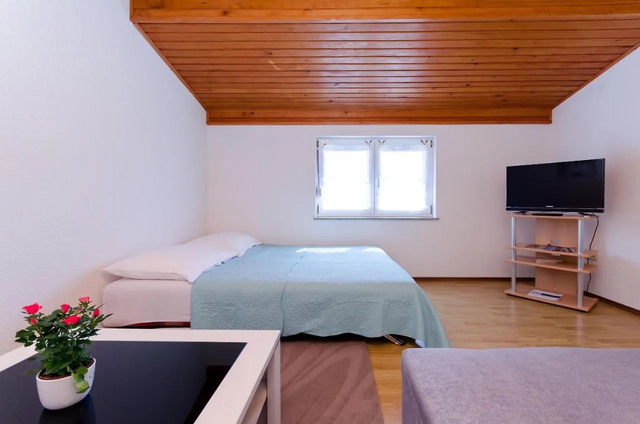 פובילה Apartments Maravera