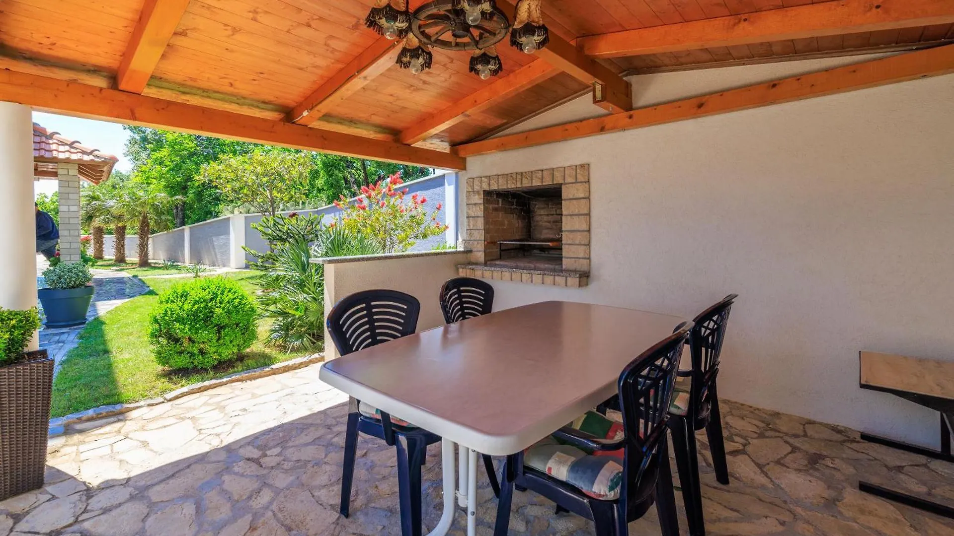 פובילה Apartments Maravera 0*,  קרואטיה