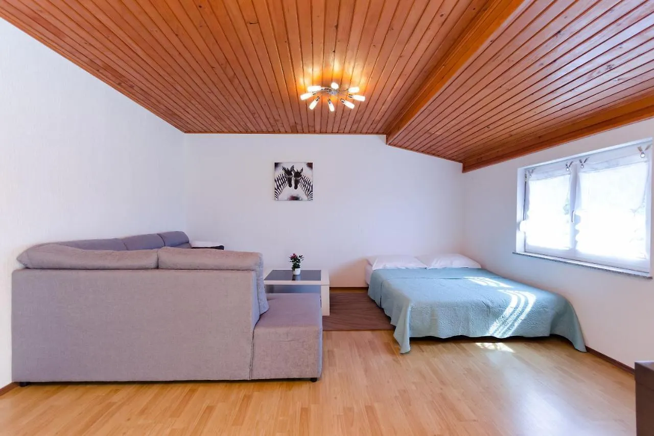 Apartments Maravera Povile